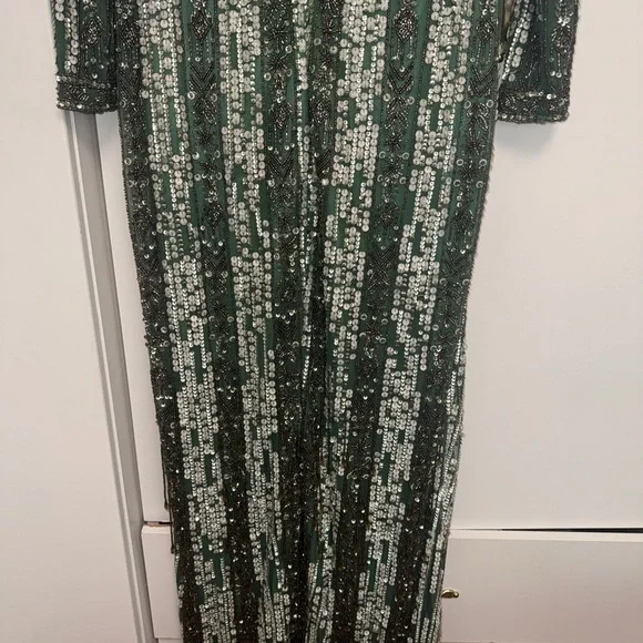 NWT | Mac Duggal 5981 Sage Long Sleeve Crystal Fringe Column Gown Size 10 - Picture 7 of 8